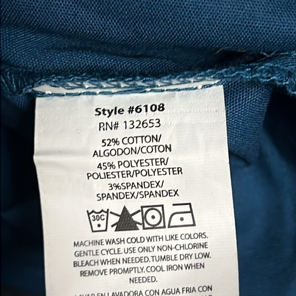 Wonder Flex scrub top Medium. NWT - Picture 8 of 8